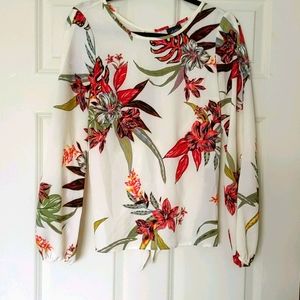 Daytrip floral tie back blouse